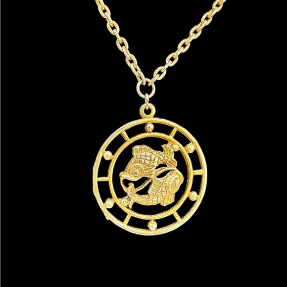 Vintage Jewelry - Vintage Pisces Signed Celebrity N.Y. Gold-Tone Fish Pendant Necklace - 50-70’s